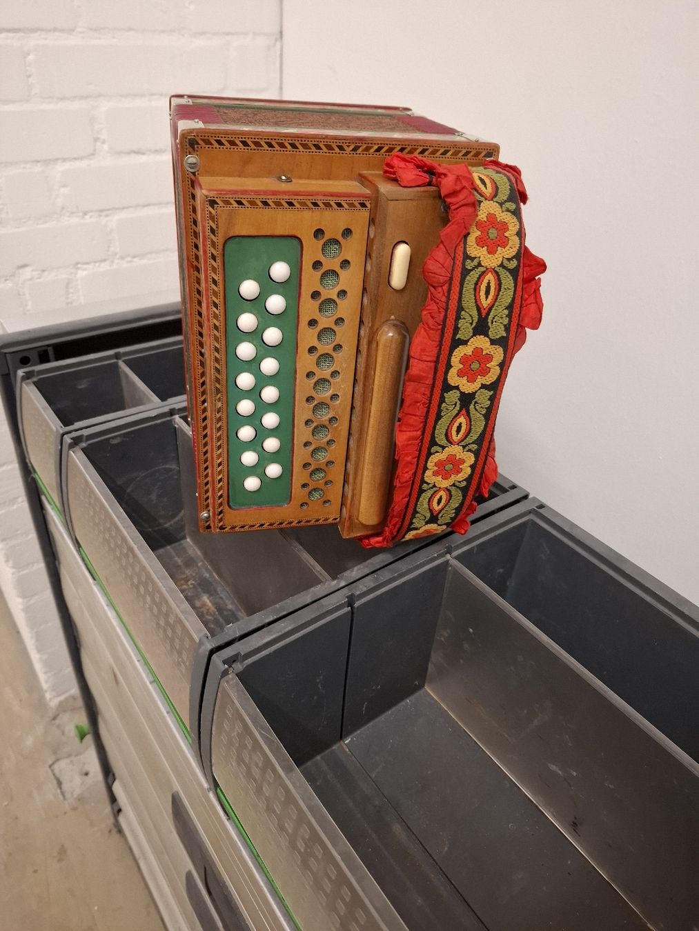 Eichhorn Strumenti musicali: Eichhorn orgeli – Usato da Villeneuve venduto da BibiVintage 1
