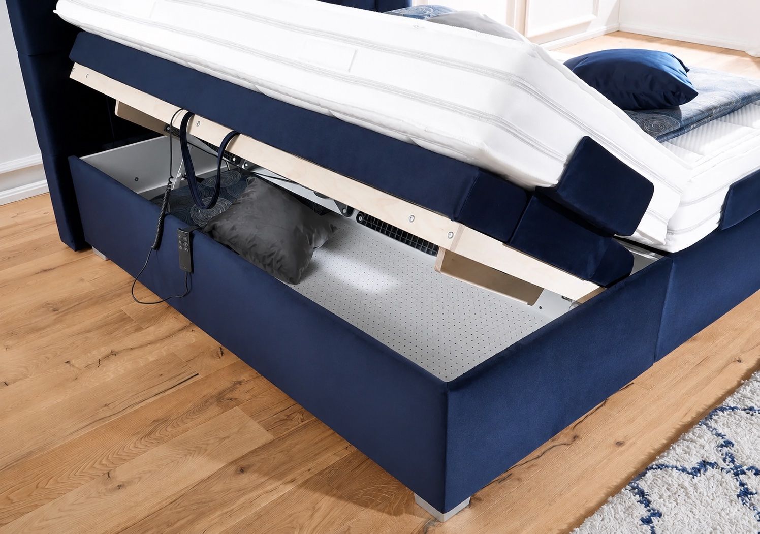 Letti: Oschmann Comfortmaster Ohio 2.0  elektrisches Boxspringbett – Usato da Scherzingen venduto da man_8r9g 3