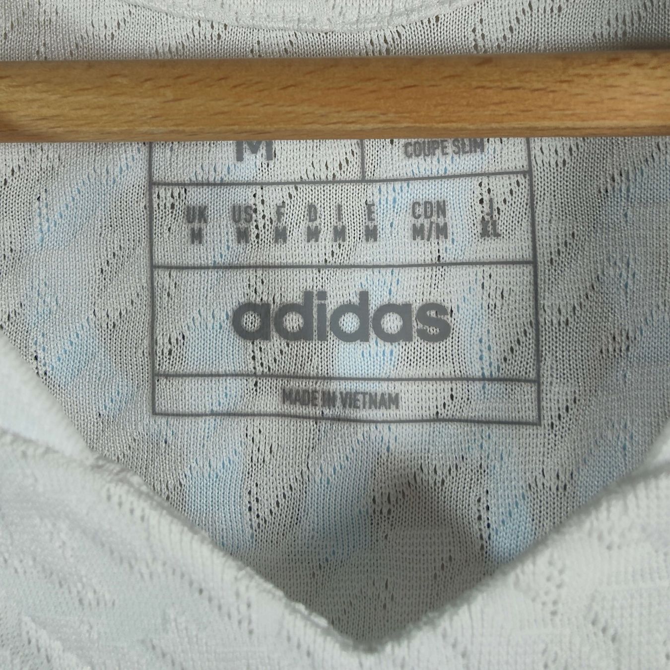 Real Madrid Canottiere & Pantaloni: Original 24-25 Real Madrid Home Trikot Player version Mbappé – Nuovo e nell'imballaggio originale da Martigny venduto da eternalpitch 3