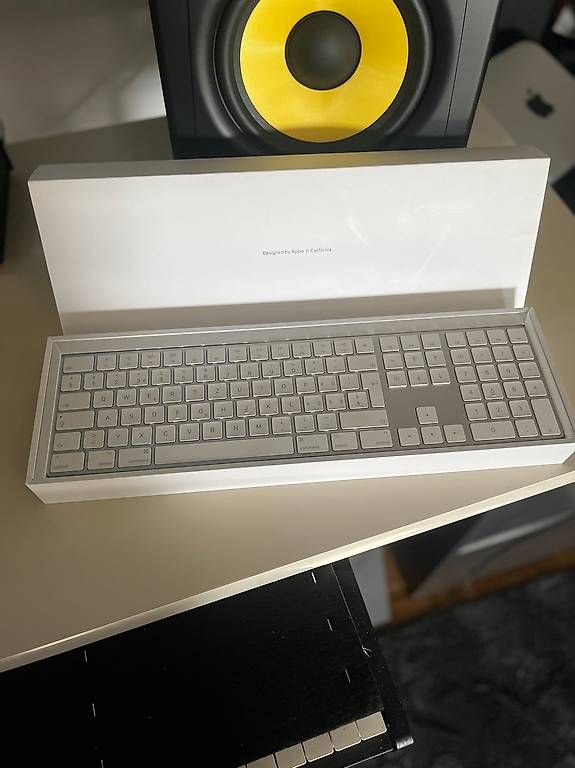 Tastiere: Apple Keyboard mit Numblock+Magic Mouse 2 OVP – Usato da Hochdorf venduto da MacDennis