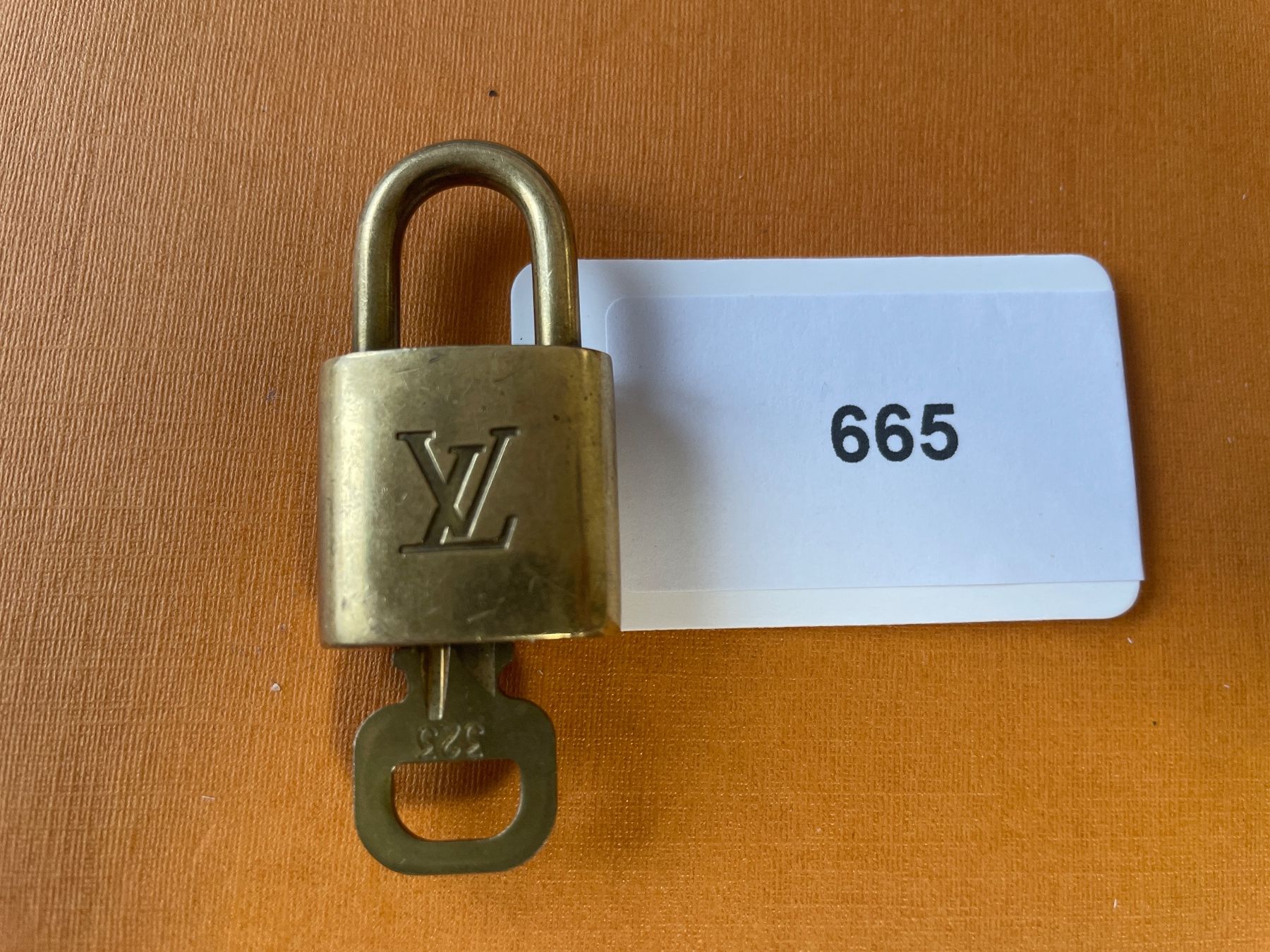 Lucchetti: Louis Vuitton Schloss - Nr. 665 – Usato da Hittnau venduto da LuxAndMore