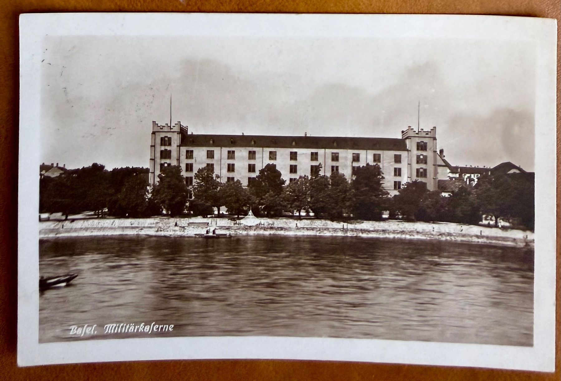 Cartoline postali: Basel - Militärkaserne - AK – Usato da Lutry venduto da Ediego