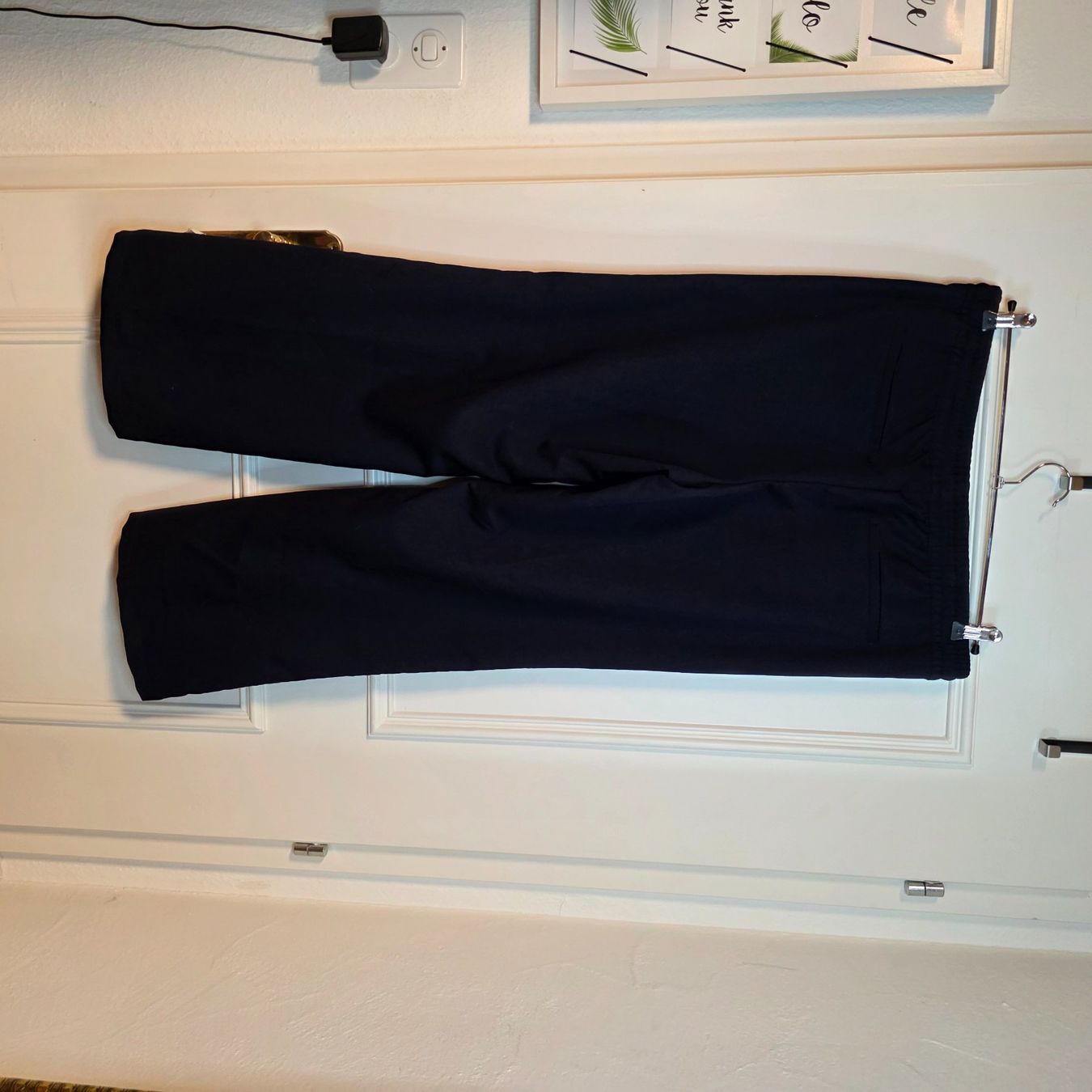 H&M Pantaloni: Dunkelblaue Hose mit Bindeband L/XL elegant – Usato da Wald ZH venduto da CapLux 8