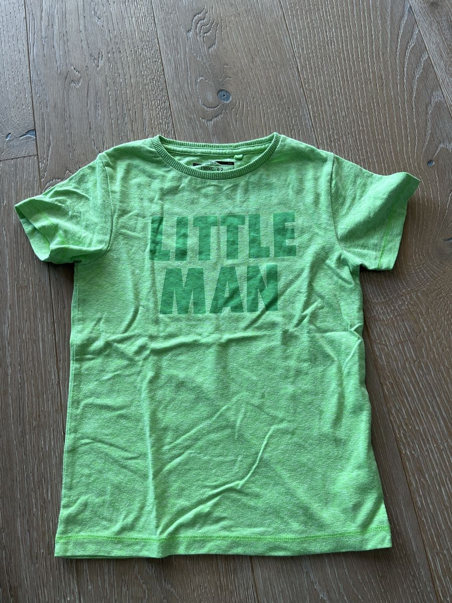 Next Hemden, T-Shirts & Polos: T-Shirt Next Grösse 122 – Gebraucht aus Aarburg von cha_6t8j