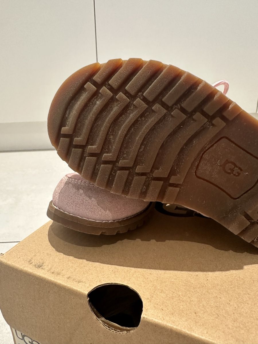 Ugg Schuhe für Mädchen: UGG Kids rosa 27,5 – Gebraucht aus Cevio von Giorgia89 1