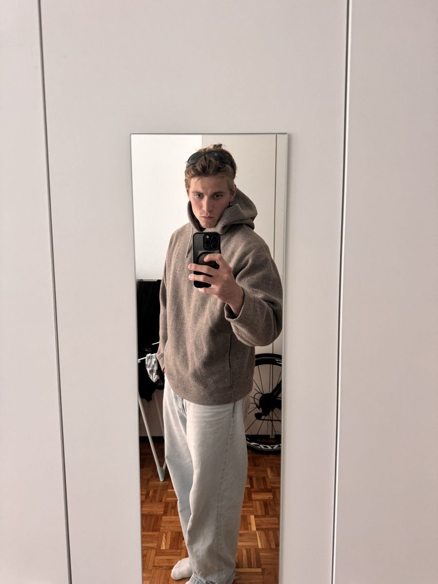 Maglioni & Felpe: Uniclo Hoddie  – Usato da Genève venduto da Lou_Mgw 3