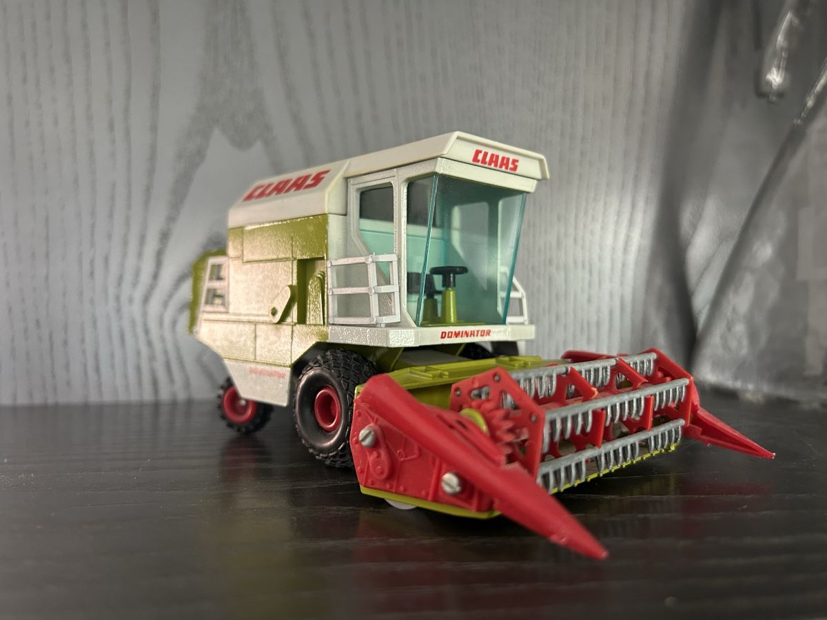 Gama Kit di modellismo & Modellini statici: Claas Dominator Mähdrescher, Gama, 1:50 – Usato da Horw venduto da Tigercat635 3