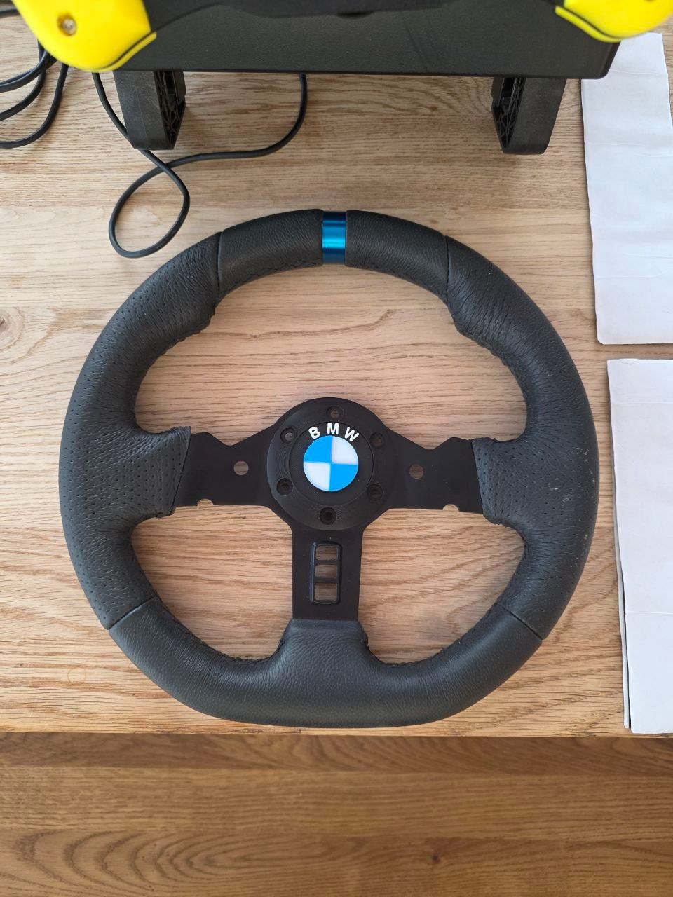 Logitech Console: Volant et siège logitech g923 – Usato da Monible venduto da .__. 3