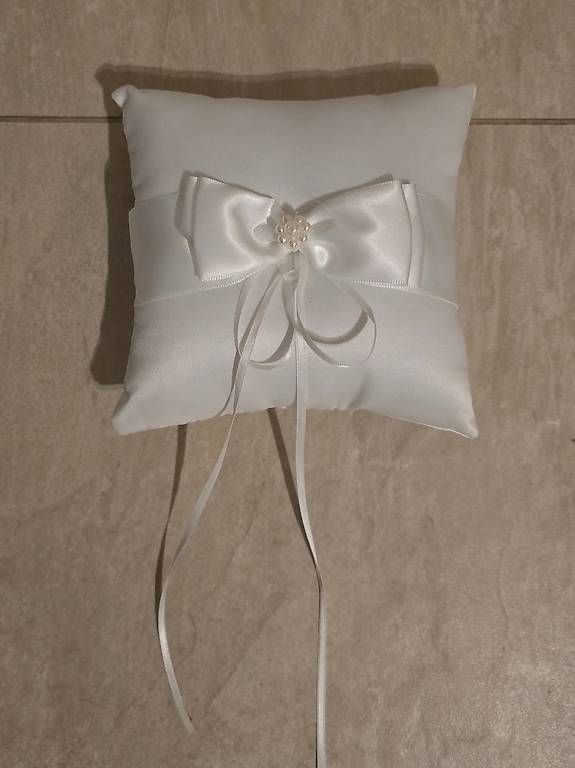 Cuscini: MARIAGE - coussin pour alliances – Nuovo e nell'imballaggio originale da St-Légier-Chiésaz venduto da zazafolies
