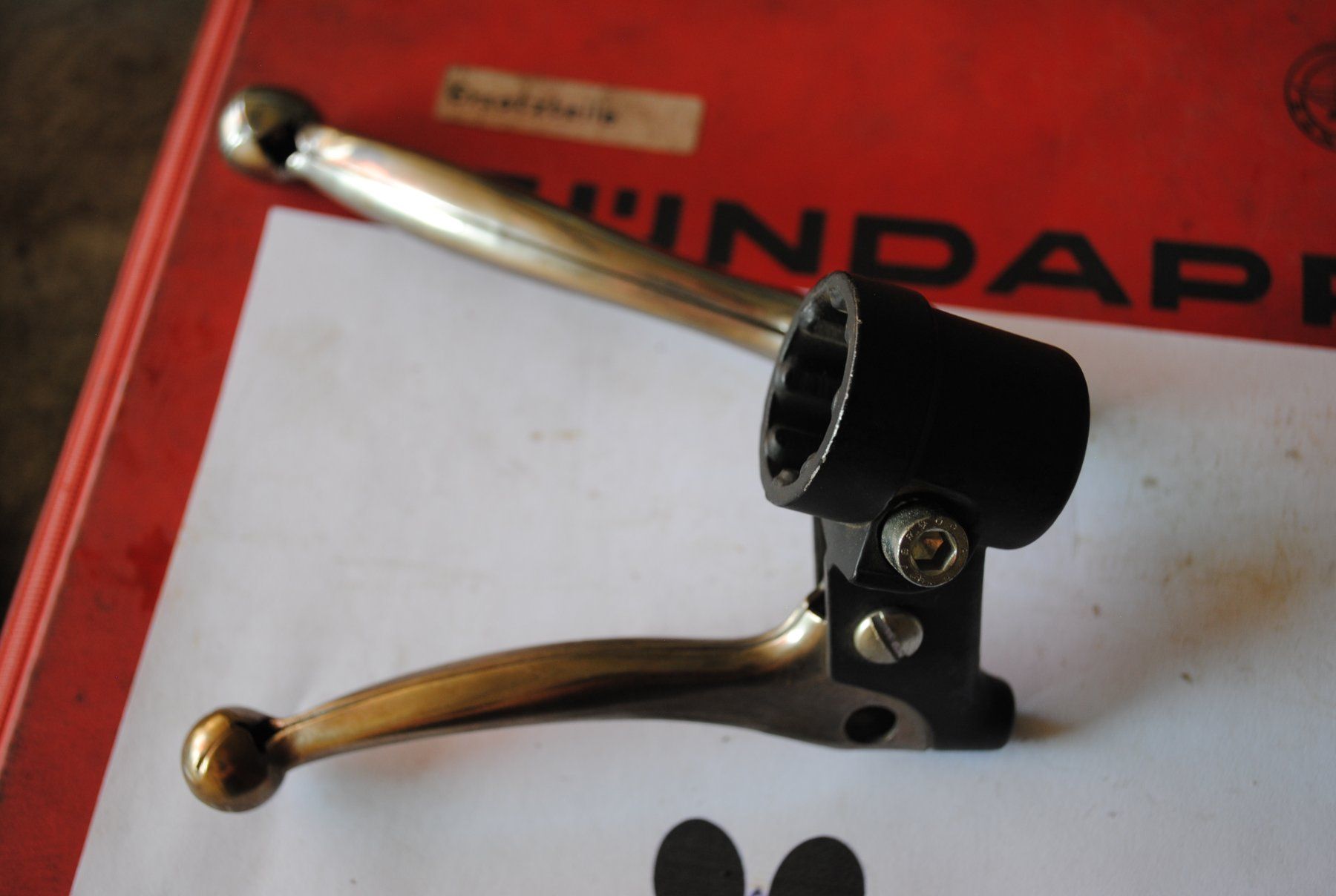 Zündapp Pièces pour mobylette: Bremsgriff L Zündapp Domino NOS – Neuf (Voir description) à Subingen par Baergarage 6