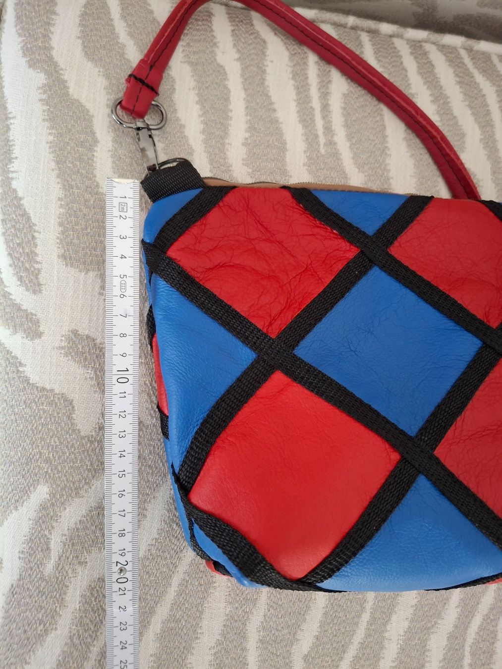 Taschen für Damen: Lederhandtasche Rot Blau  Umhängetasche. – Neu und originalverpackt aus Bellikon von MellonCollieMitTwint 2