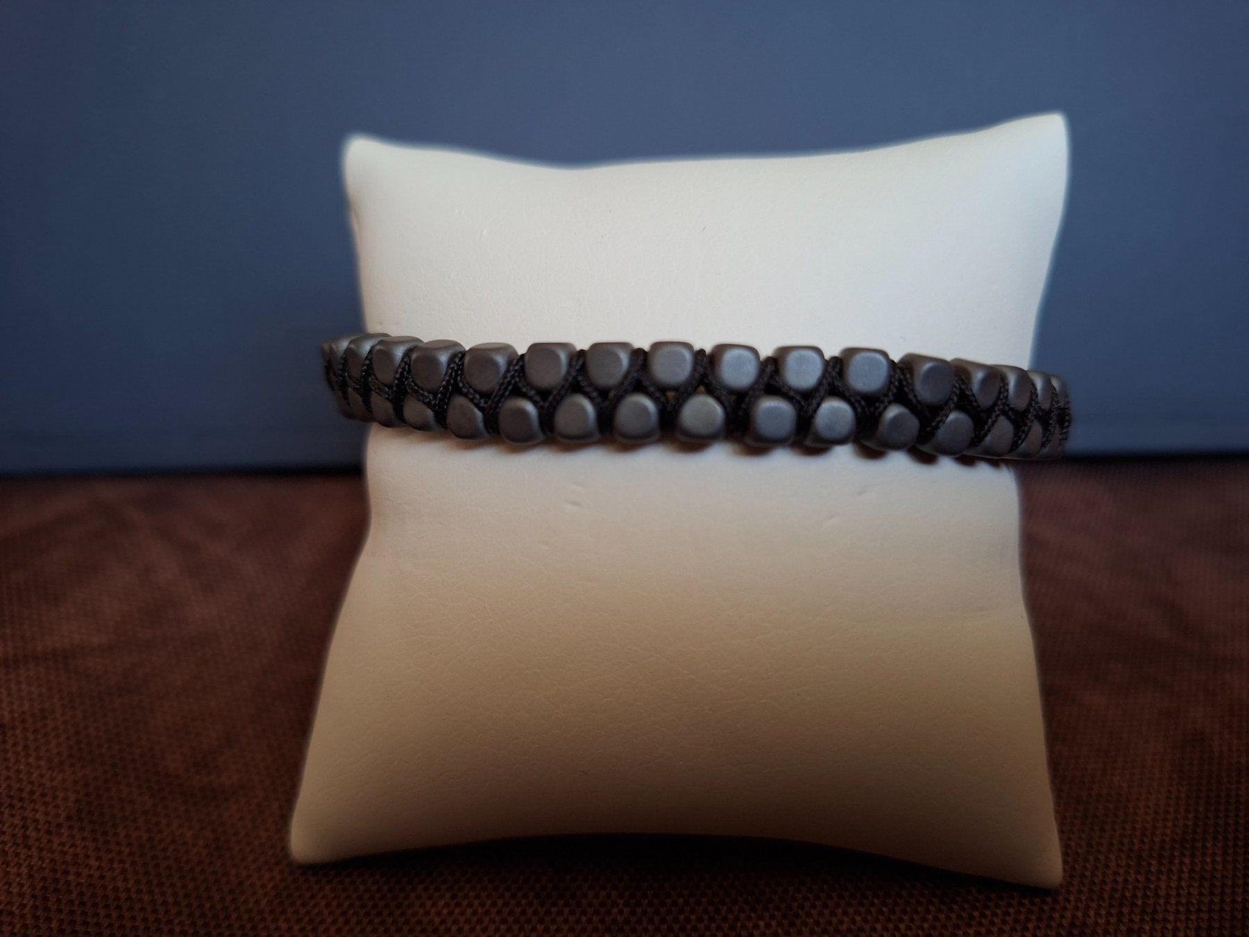 Energetix Bracciali & Braccialetti: Bracelet tressé avec éléments en hématite – Nuovo (secondo la descrizione) da Savigny venduto da Isacefa