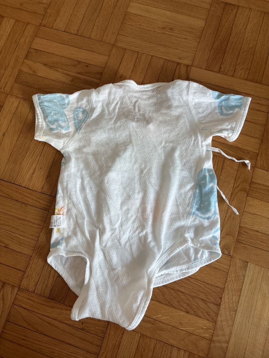 Lotti & Set di vestiti: Body bébé manches courtes – Nuovo (secondo la descrizione) da Ecublens VD venduto da Alan2026 1