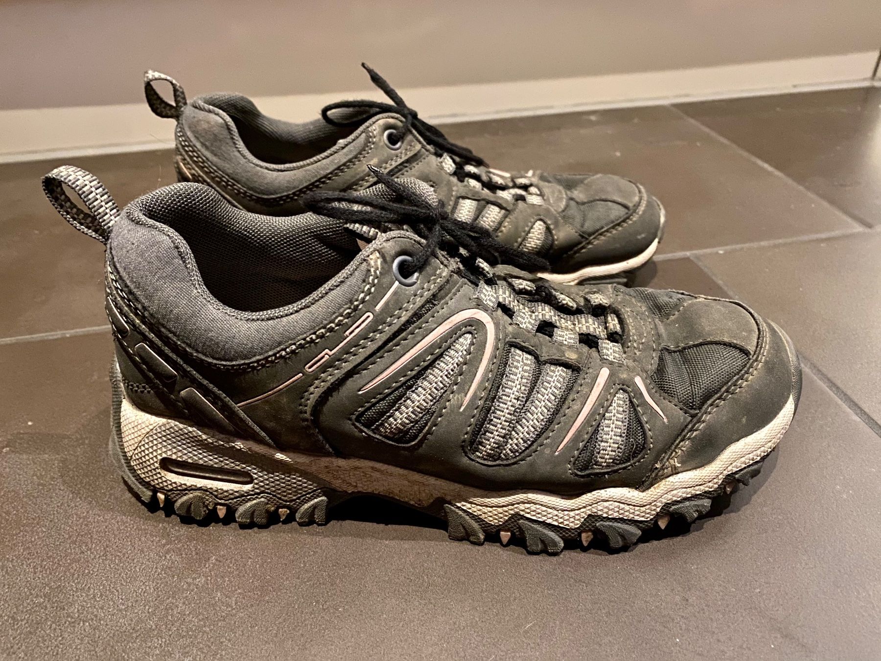 Graceland Scarpe per ragazze: Trekkingschuhe von Graceland Grösse 34 – Usato da Fehraltorf venduto da Marlene4 3