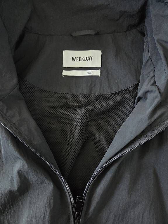 Giacche: Weekday Trackjacket – Usato da St. Gallen venduto da nico.schmid95 1