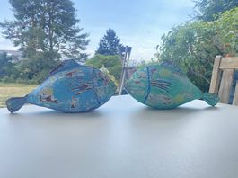 Deux jolis poissons décoratifs en métal - 32x16 cm