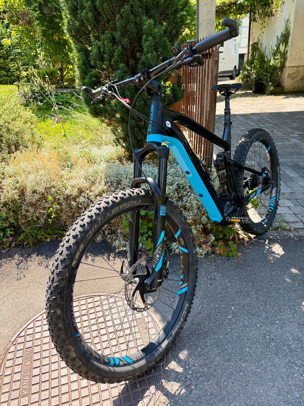 Focus Velos: FOCUS JAM2 PLUS PRO eMTB :: Grösse L – Gebraucht aus Ebertswil von One_to_one