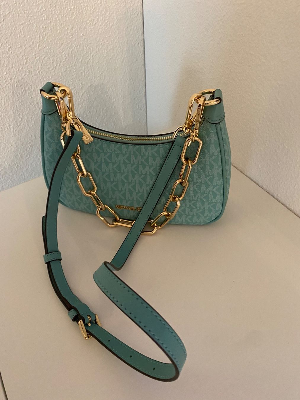 Michael Kors Taschen für Damen: Michael Kors Tasche klein – Neu (gemäss Beschreibung) aus Dübendorf von fabiiisk 3