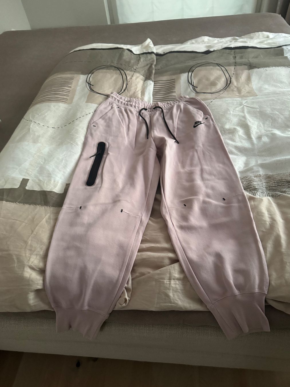 Nike Anzüge & Kostüme: Nike Trainingsanzug Tech Fleece  Anzug – Neu (gemäss Beschreibung) aus Schaan von ManuelaW05 2
