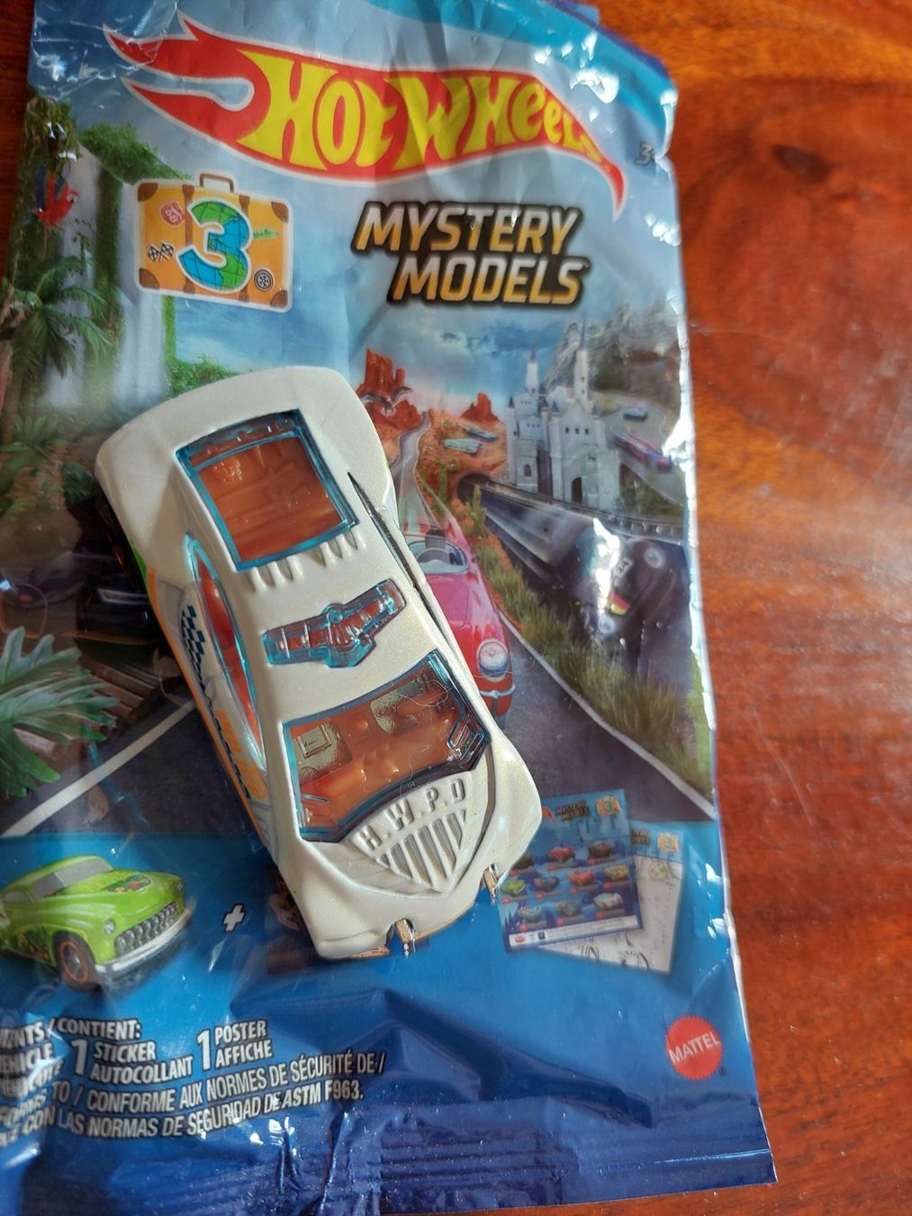 Hot Wheels Modellautos: Hot Wheels Mystery Models Auto + Poster + Sticker – Neu (gemäss Beschreibung) aus Beckenried von Havacola