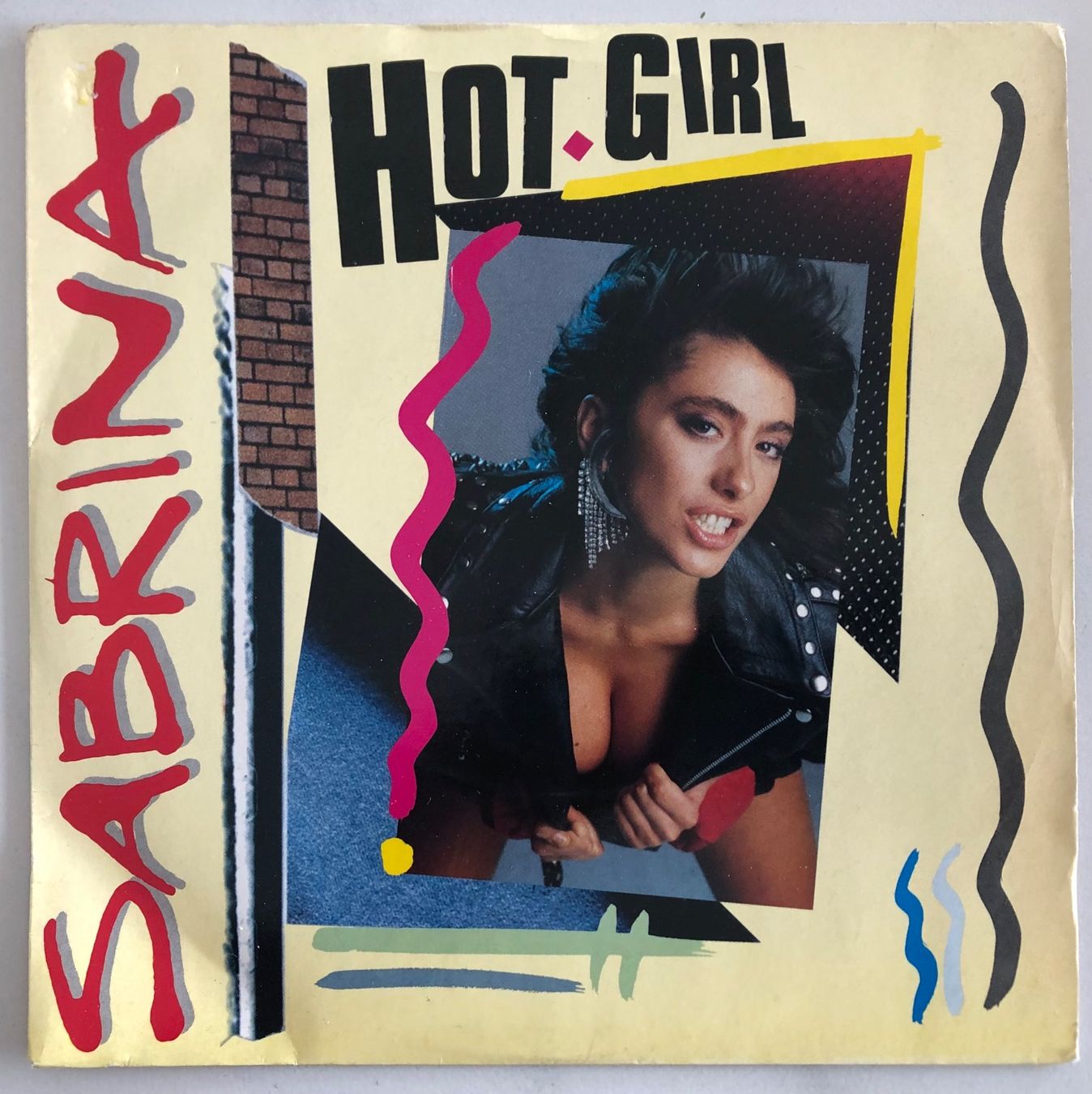 Dischi in vinile: SABRINA - HOT GIRL – Usato da Poliez-Pittet venduto da Newtown-Records