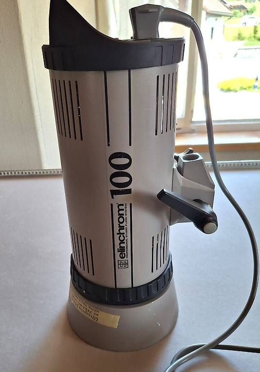 Elinchrom Blitze: Elinchrom 100 Studioblitz Monoblock Schweiz – Gebraucht aus Rüti ZH von Liliane_market