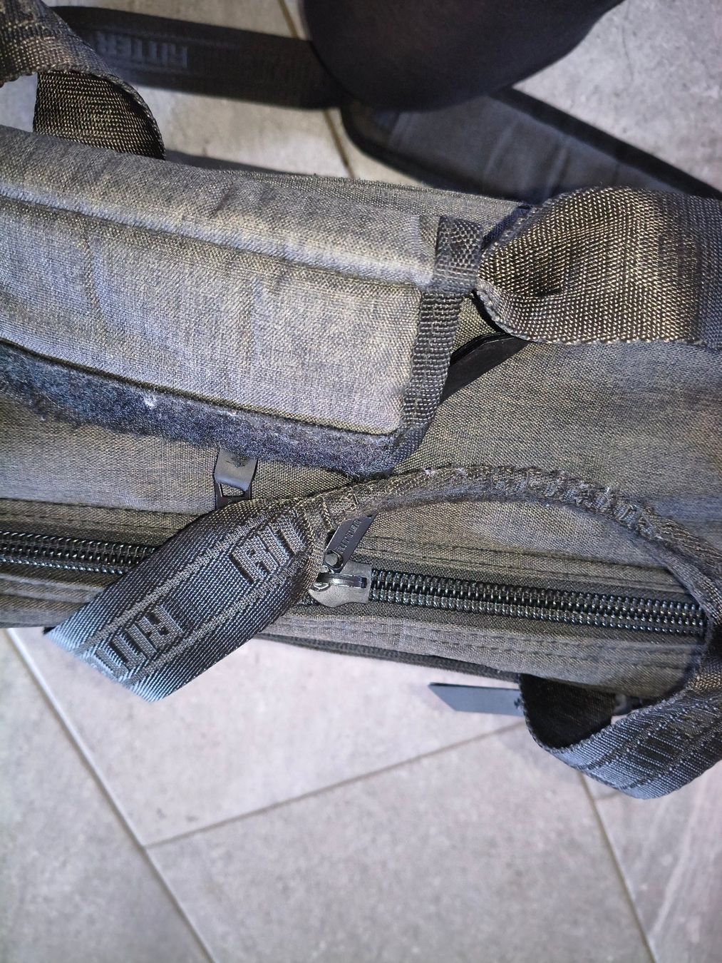 Borse: Sac ordinateur portable – Usato da Aire-la-Ville venduto da CDA 5