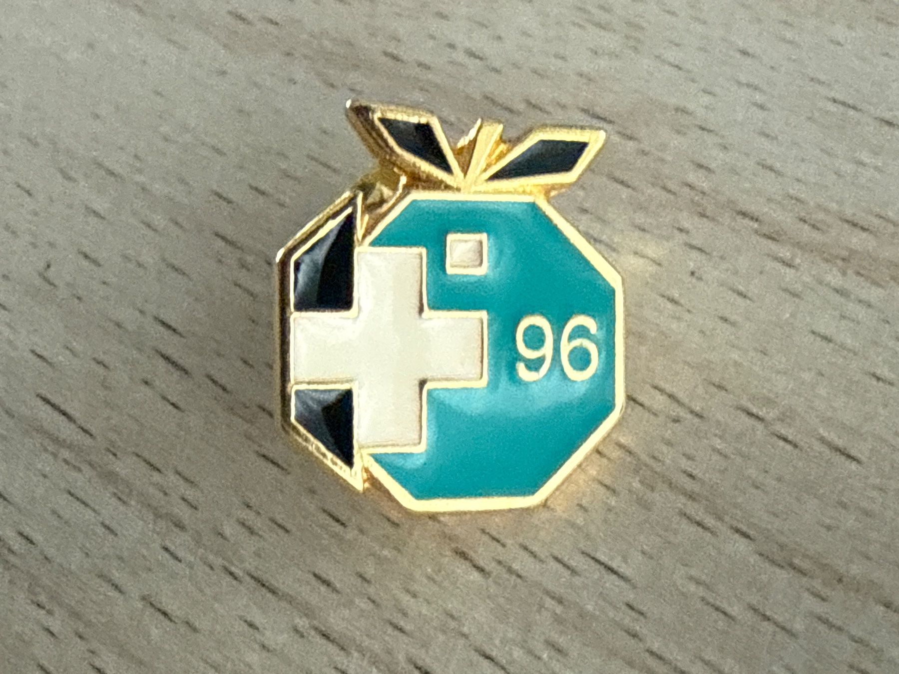Placchette & Badge: Pin – Usato da Glattbrugg venduto da Schweigmatt