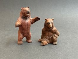 Schleich Grizzlybärin sitzend stehend 1995 Bär Grizzly Bärin