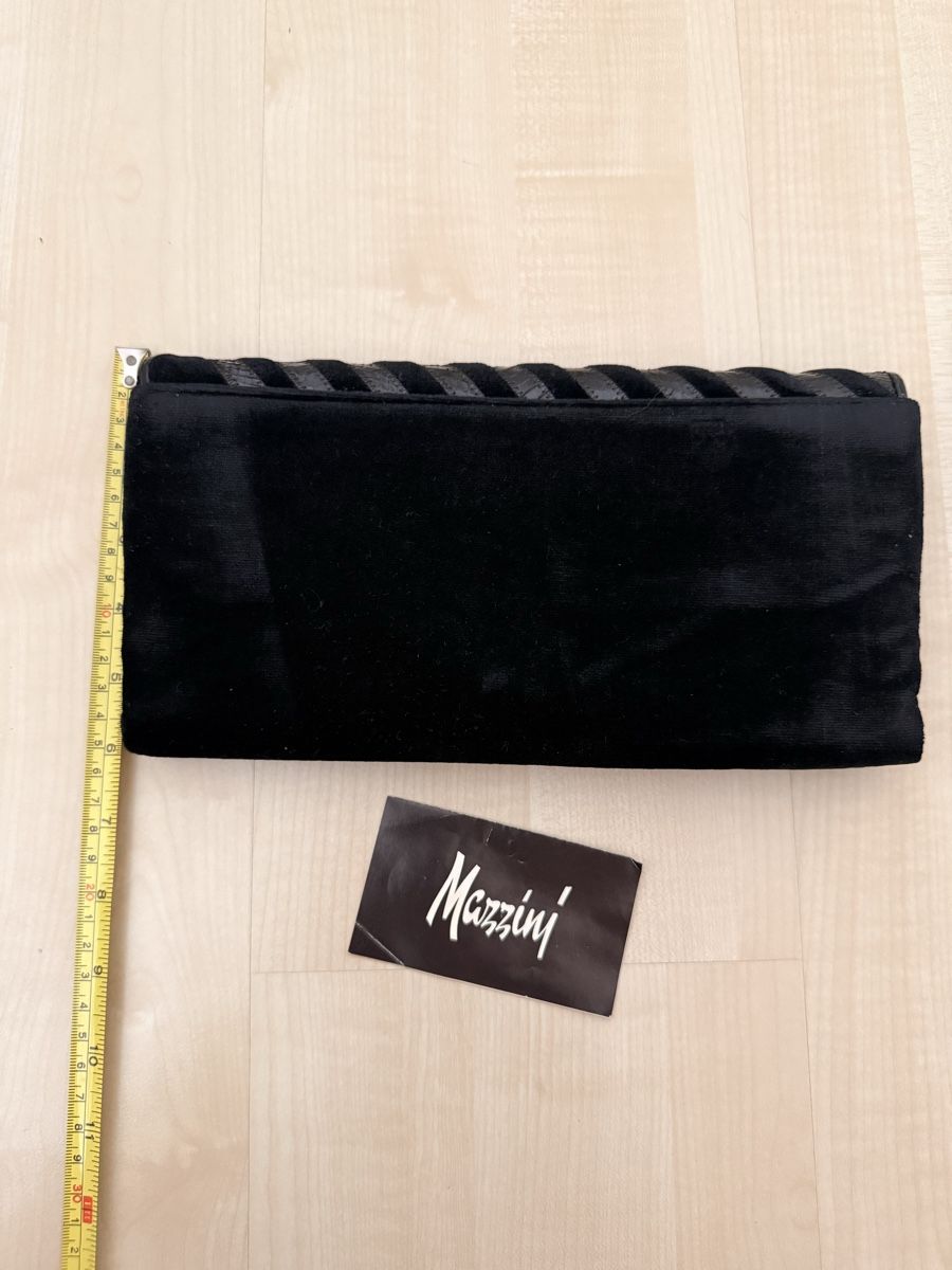 Sacs femmes: Mazzini Clutch mit Kette – D'occasion à Neerach par lar_tkp2