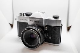 Yashica TL Electro + Rikenon 50mm f/2.8