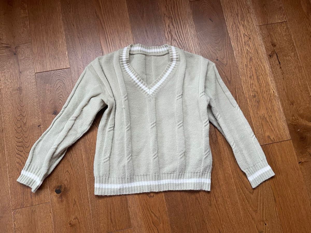 Shein Maglioni & Felpe: Pullover Grün Trendig – Usato da Wetzikon ZH venduto da tab_hk5v 2