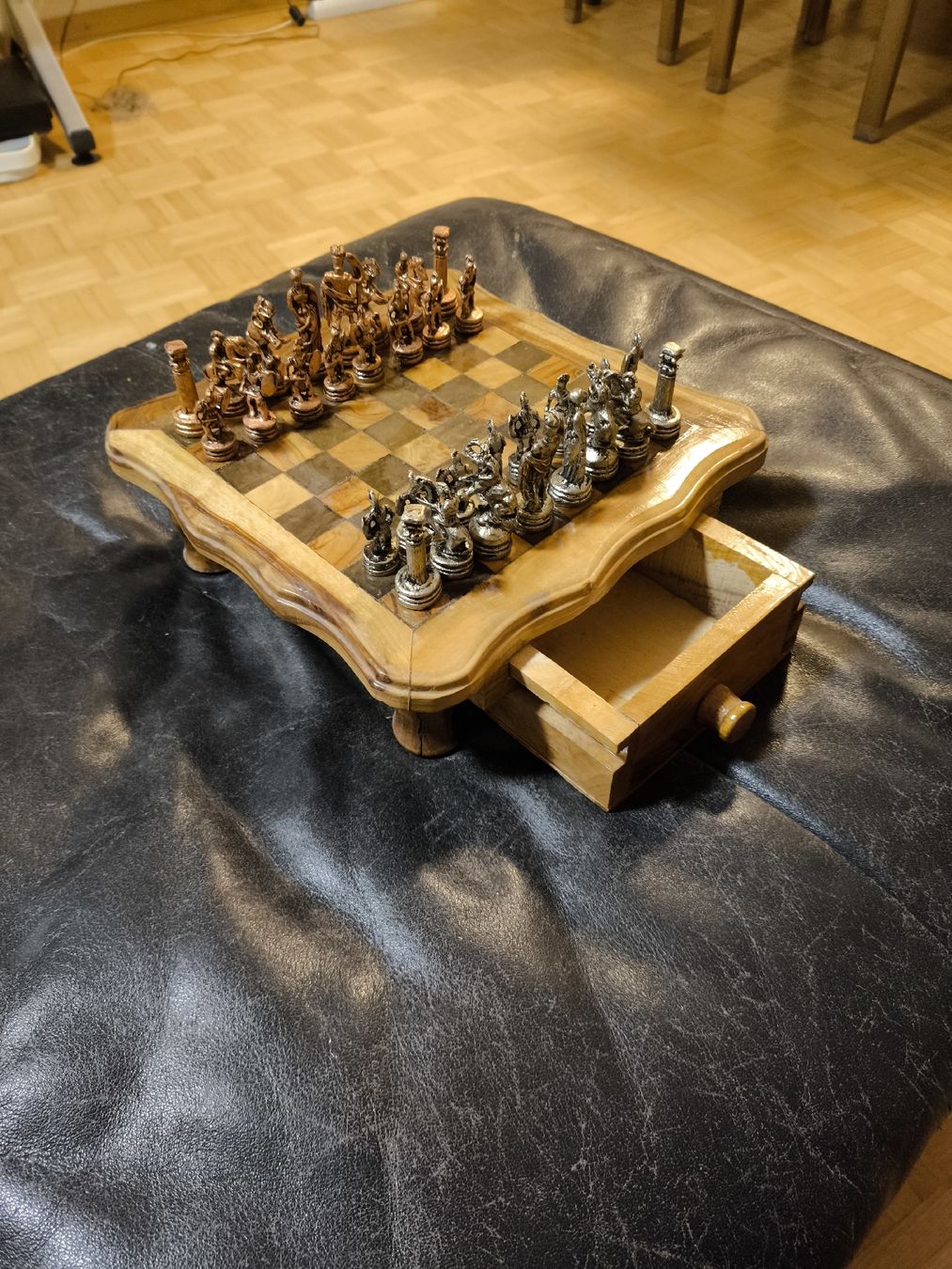 Giochi: Schach aus Edelholz ,Metallfiguren – Usato da Gipf-Oberfrick venduto da hituliina