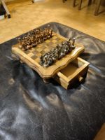 Schach aus Edelholz ,Metallfiguren