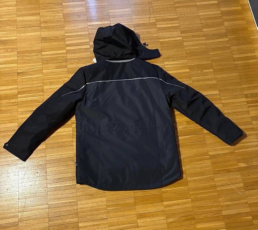 Diadora Giacche: Neue Diadora Winterjacke – Nuovo e nell'imballaggio originale da Bürglen TG venduto da Darling6 1