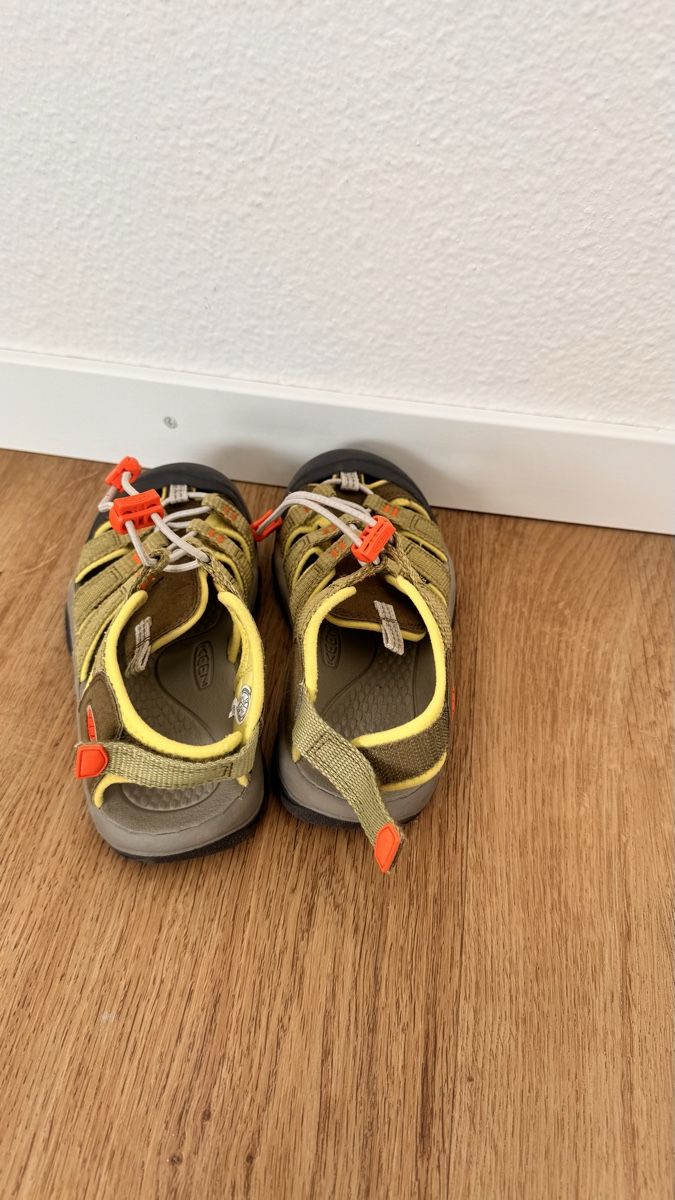 Scarpe per ragazzi: Kinder Sommerschuhe – Usato da Zürich venduto da Torrao87 1