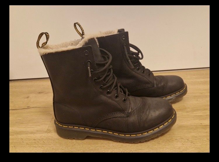 Dr. Martens Chaussures hommes: Dr. Martens Gr. 41 mit Warmfutter – D'occasion à Brenzikofen par Martha_V