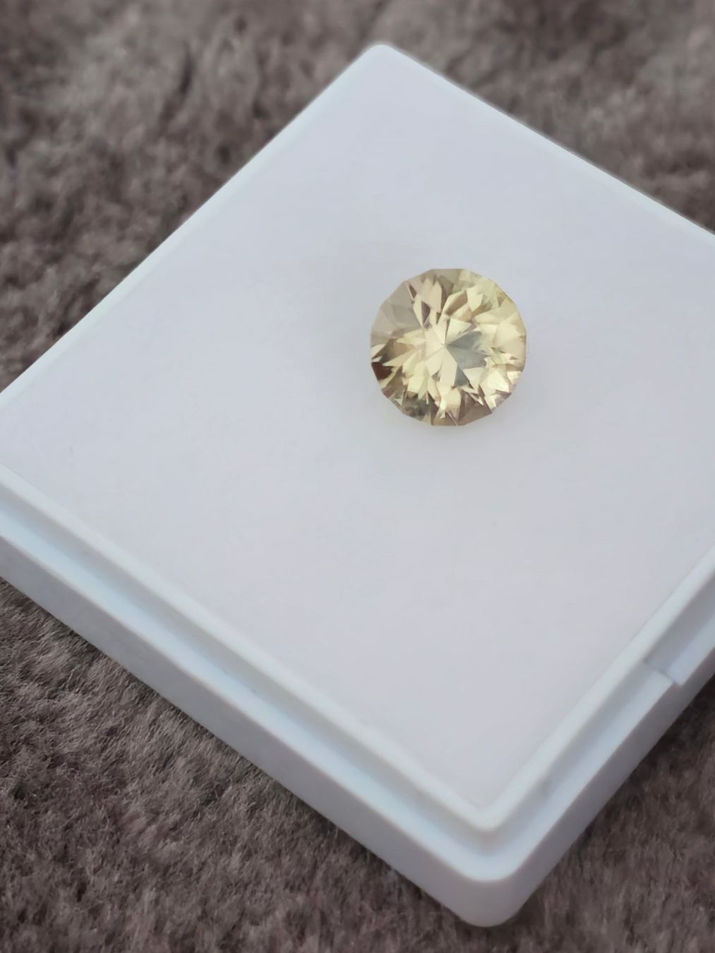 Pietre preziose: Csarite,Diaspore Farbwechsel mit Zertifikat – Nuovo (secondo la descrizione) da Wolhusen venduto da toni079 2