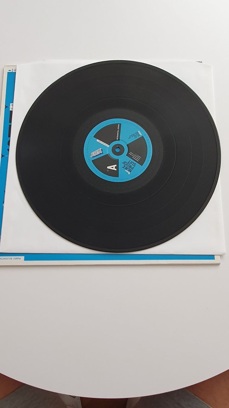 Dischi in vinile: Nuke Proof Suit Instrumentals – Usato da Zuchwil venduto da AdamO. 1