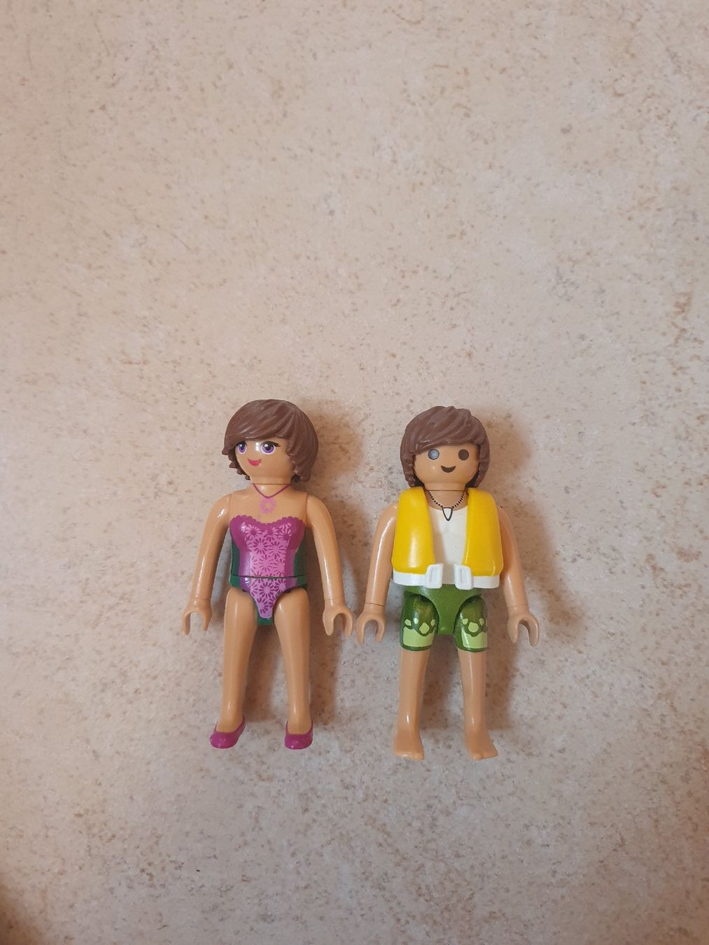 Playmobil Giocattoli: Playmobil Figuren Strand – Usato da Herznach venduto da _.Puch._