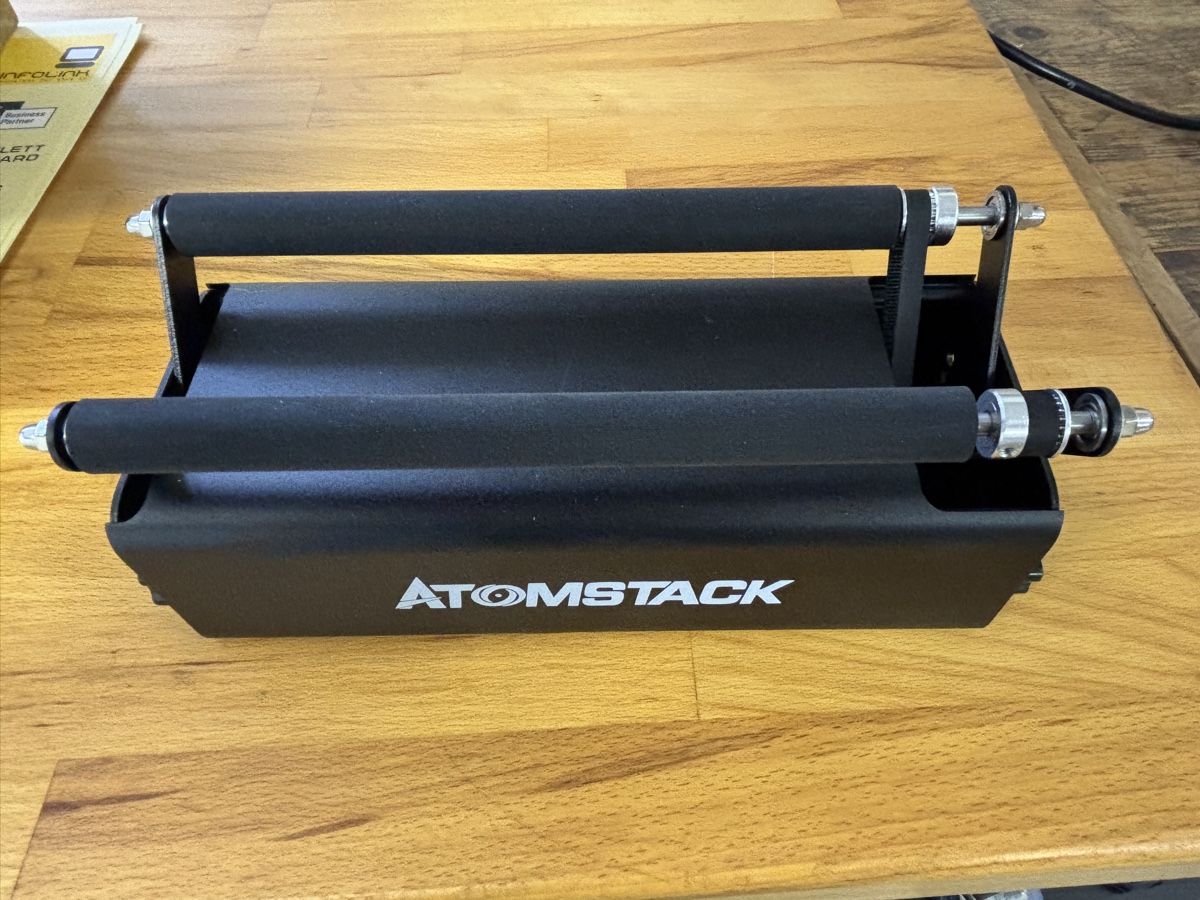 Atomstack Alle Maschinen: Atomstack R3 Rotary Roller  – Neu und originalverpackt aus Hellikon von Duema