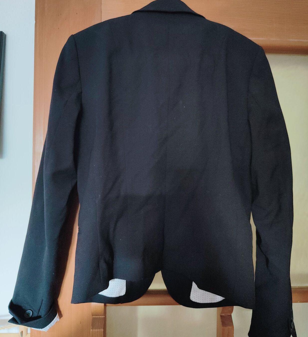 H&M Giacche: Blazer schwarz Grösse 36 – Usato da Zürich venduto da tweetys78 1