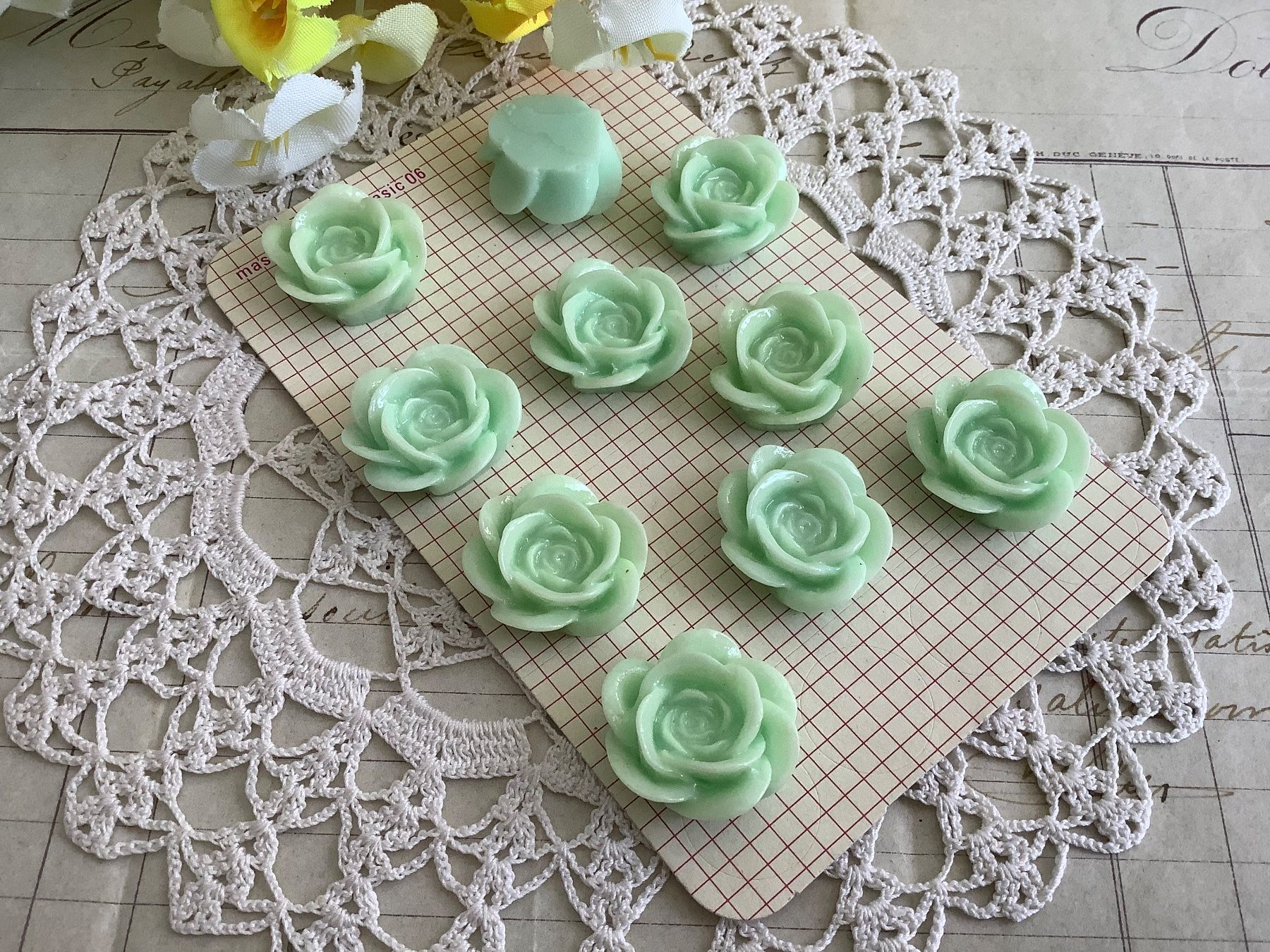 Alle Dekorationen: 10x Applique Rose 2cm grün vert Deko Cabochon Flatback – Neu (gemäss Beschreibung) aus Meyrin von laservette99