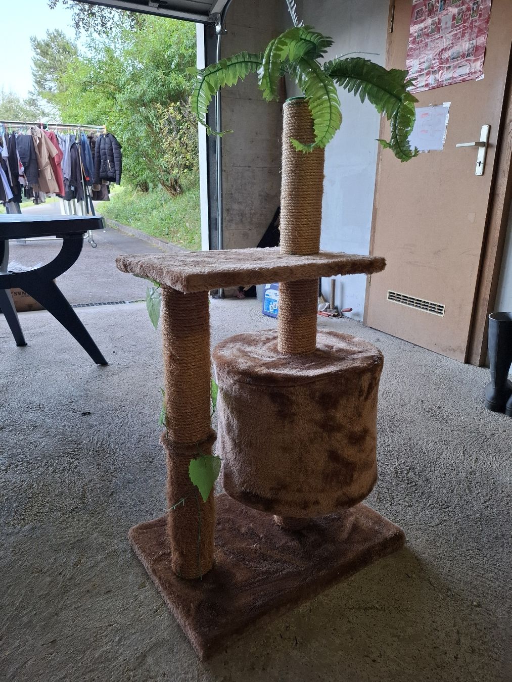 Katzenbaum - Kratzbaum: Arbre à chat – Gebraucht aus La Chaux-de-Fonds von emm_9r5v 1