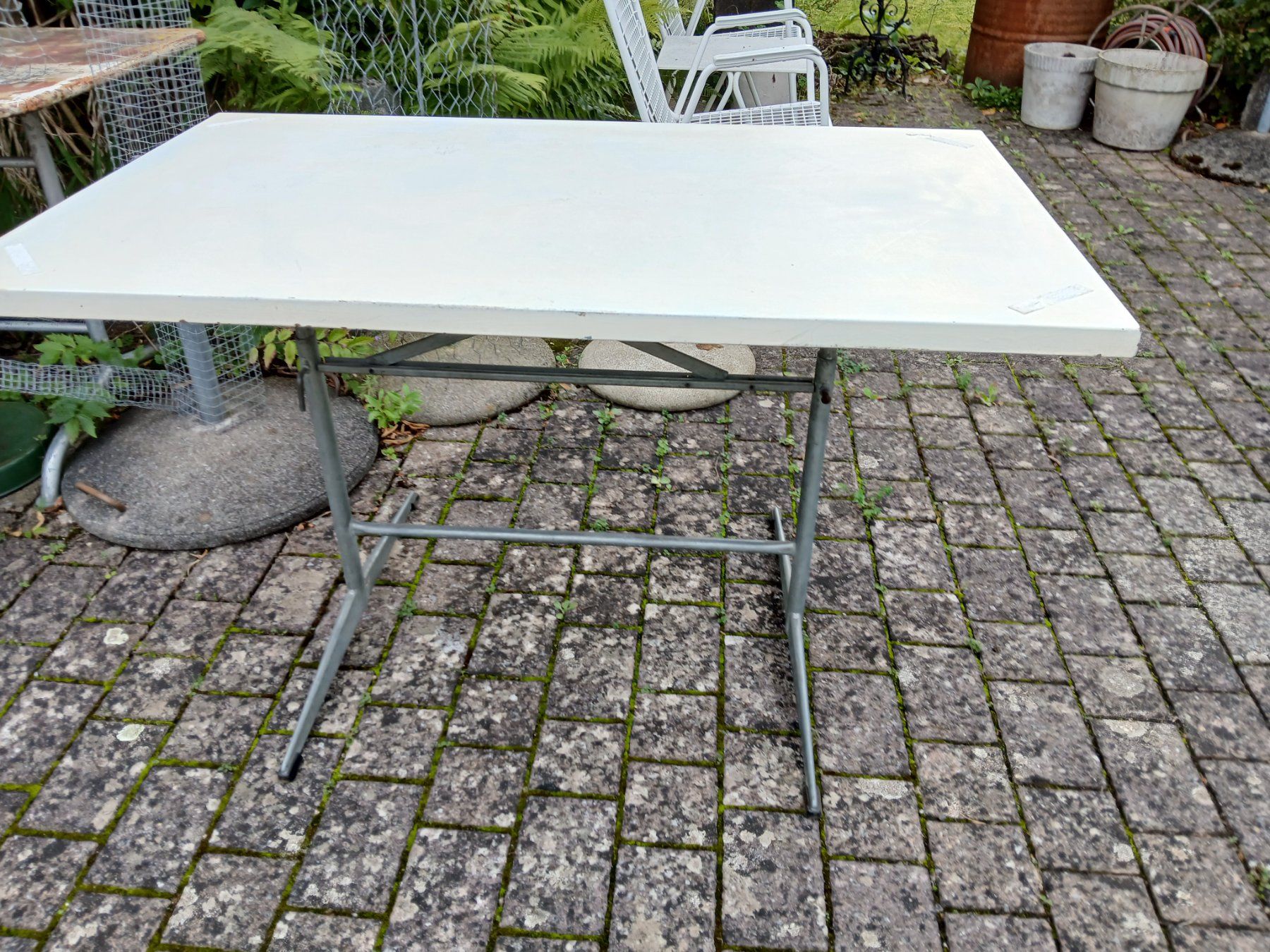 Tavoli: Gartentisch 70er Jahre weiss gestrichen – Usato da Zumikon venduto da Vollvintage 7