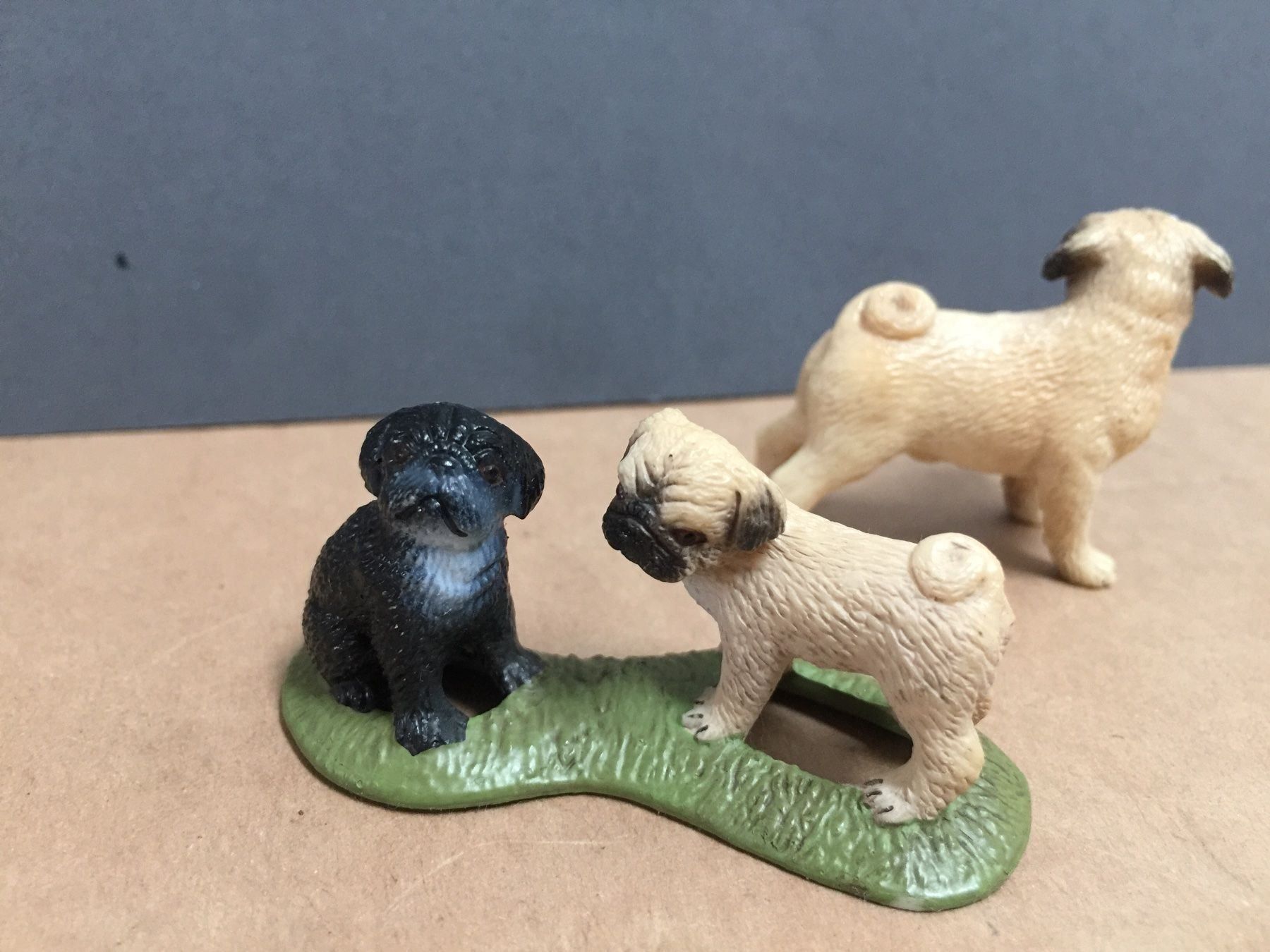 Schleich Figuren: Schleich Mops Rüde Hund Hunde – Gebraucht aus Ennetbaden von mapa05 2