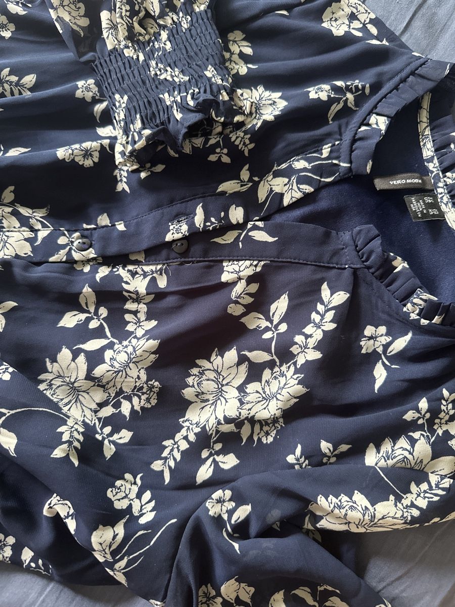 Kleider: Dunkelblaues Blumenkleid – Gebraucht aus Liestal von ell_6xc7 3