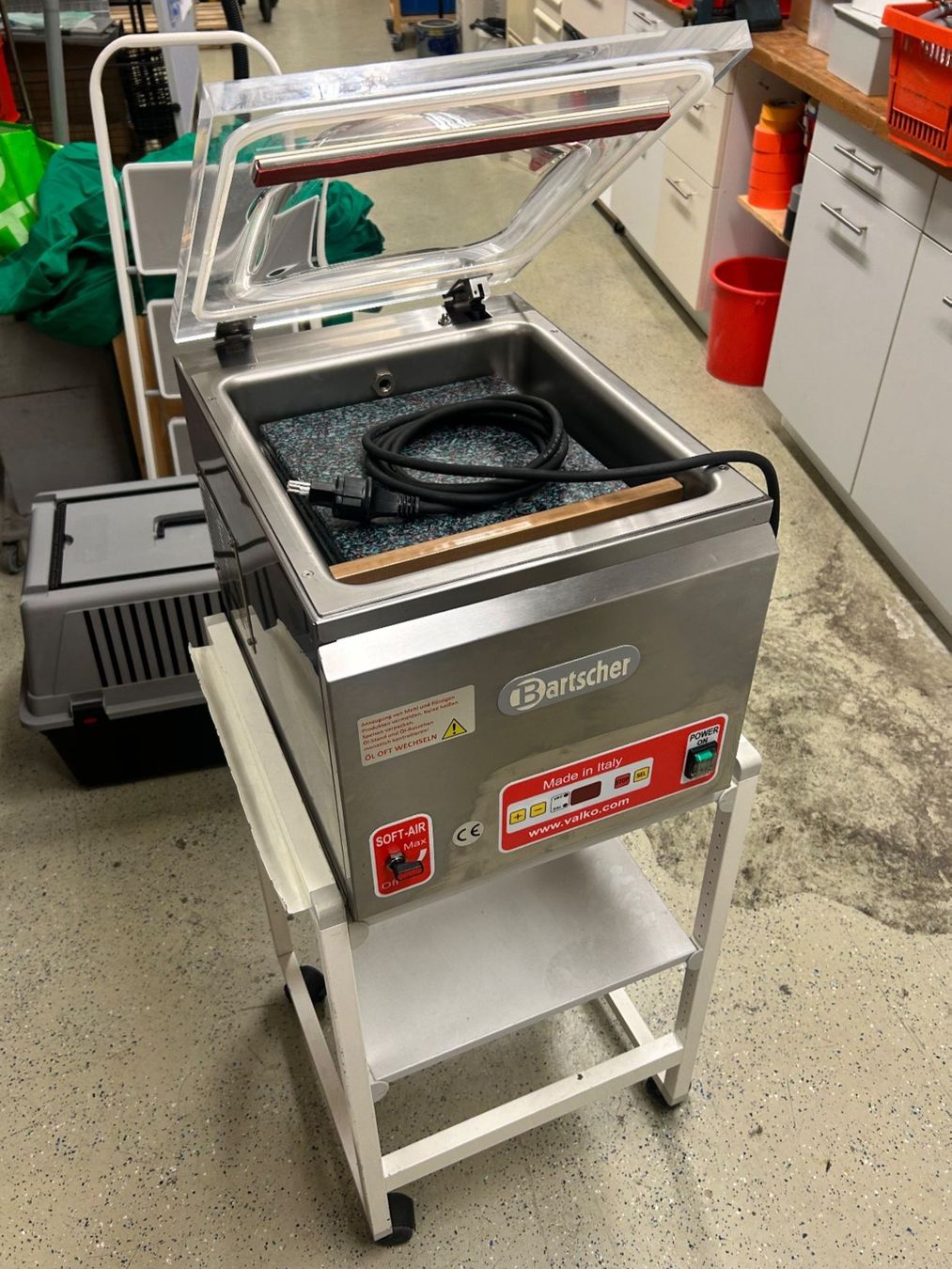 Bartscher Elettrodomestici da cucina: Bartscher Vakuumiermaschine Model 20/ 315 – Usato da Malters venduto da DPHandel