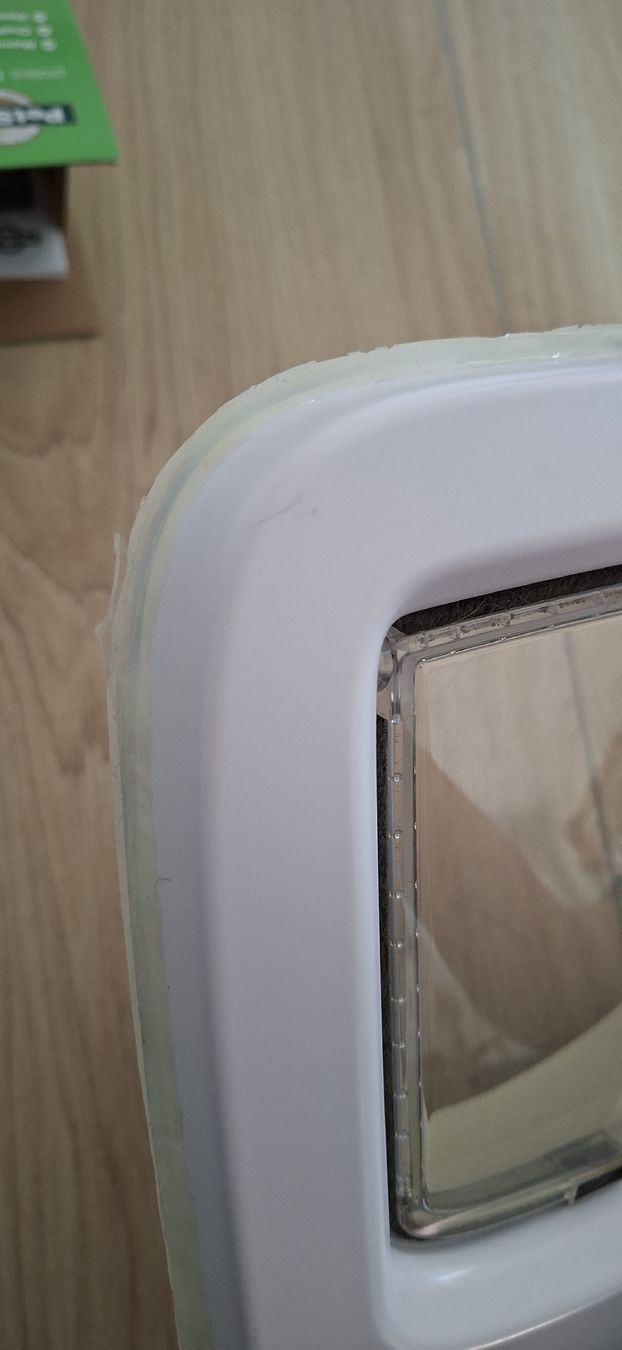 Gattaiole: PetSafe Katzenklappe 4-Wege-Verschluss – Usato da Nennigkofen venduto da c_m 6