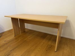 Grosser Schreibtisch / Bürotisch - Buche-Optik, sehr stabil